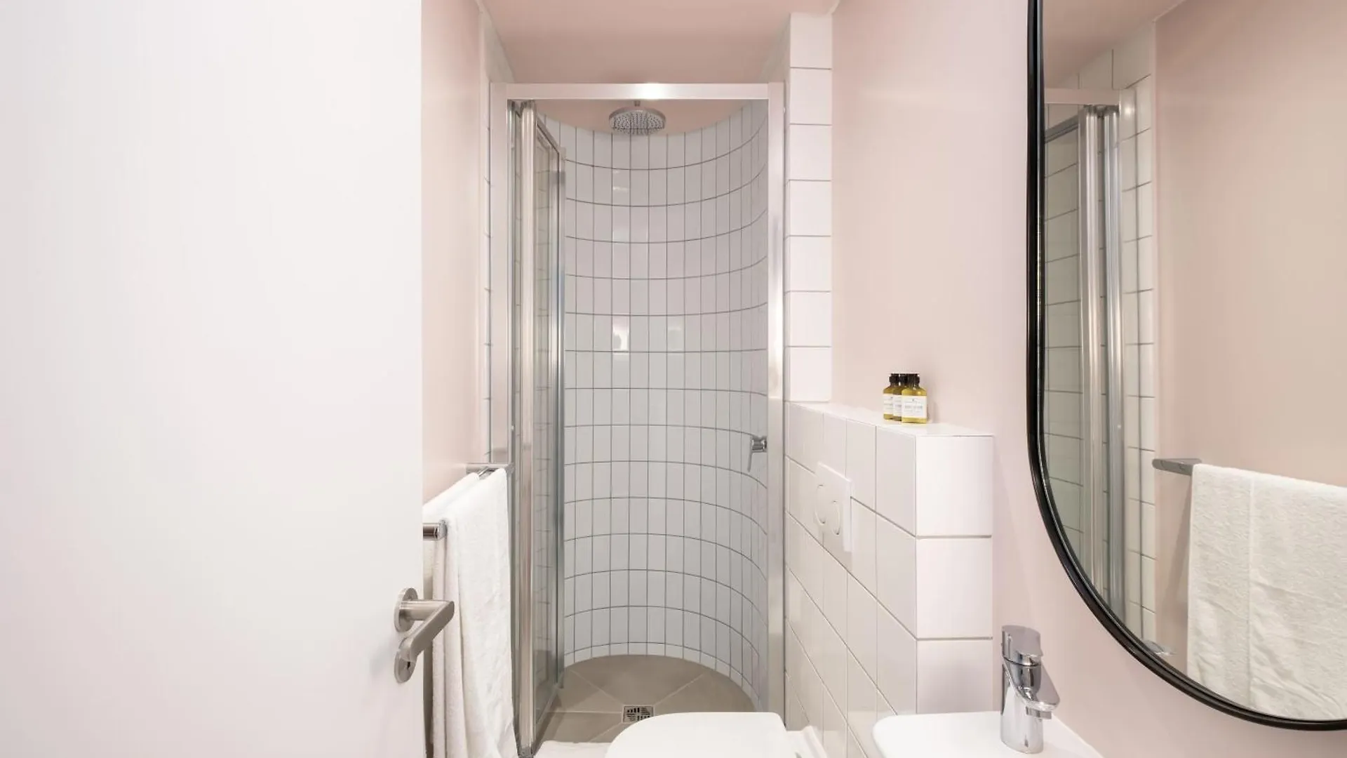 Flamingo 404 - Sea Point Studio Apartment Cape Town South Africa