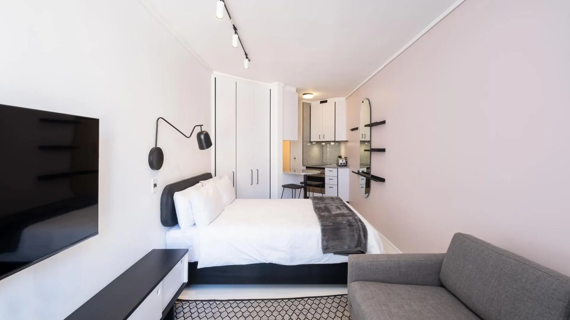 Flamingo 404 - Sea Point Studio Apartment Cape Town South Africa